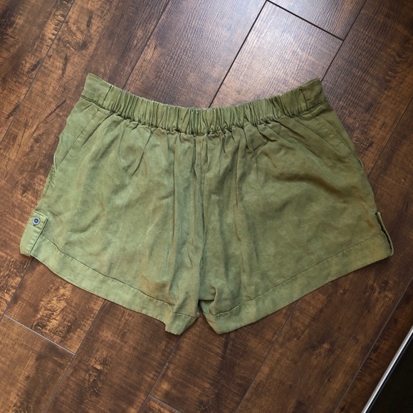 Black Swan Shorts - Picture 2 of 2